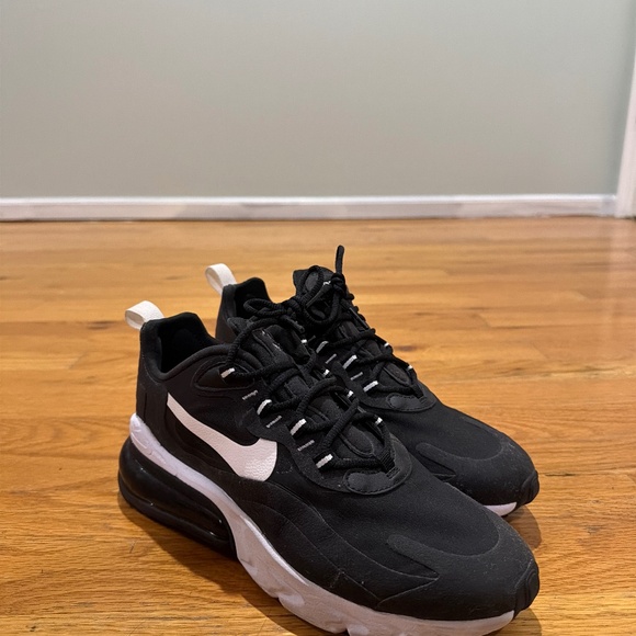 Nike Sneakers - Picture 1 of 1